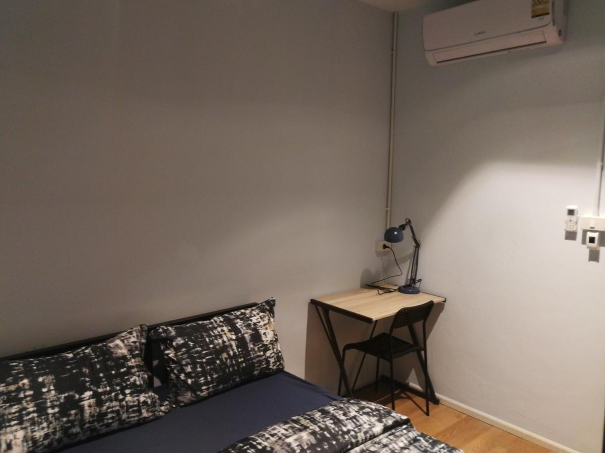 Wj Hostel Bangkok Exteriör bild