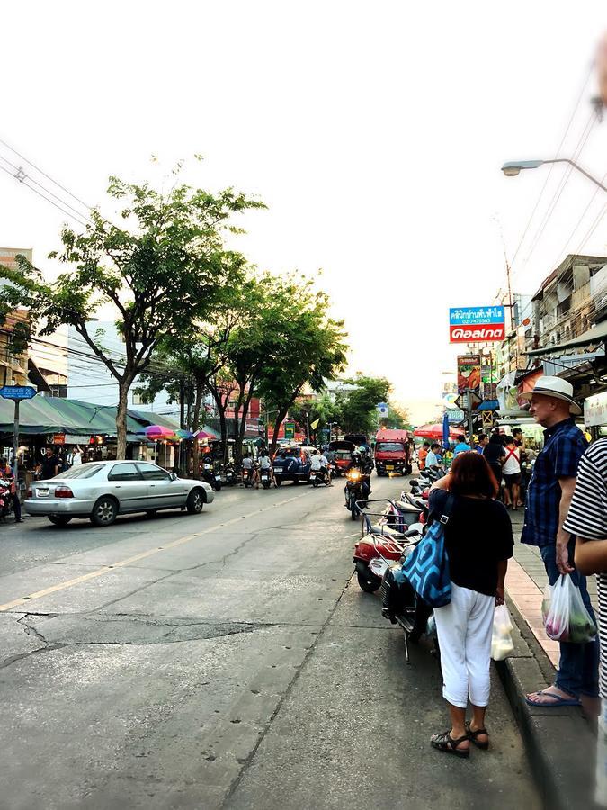 Wj Hostel Bangkok Exteriör bild