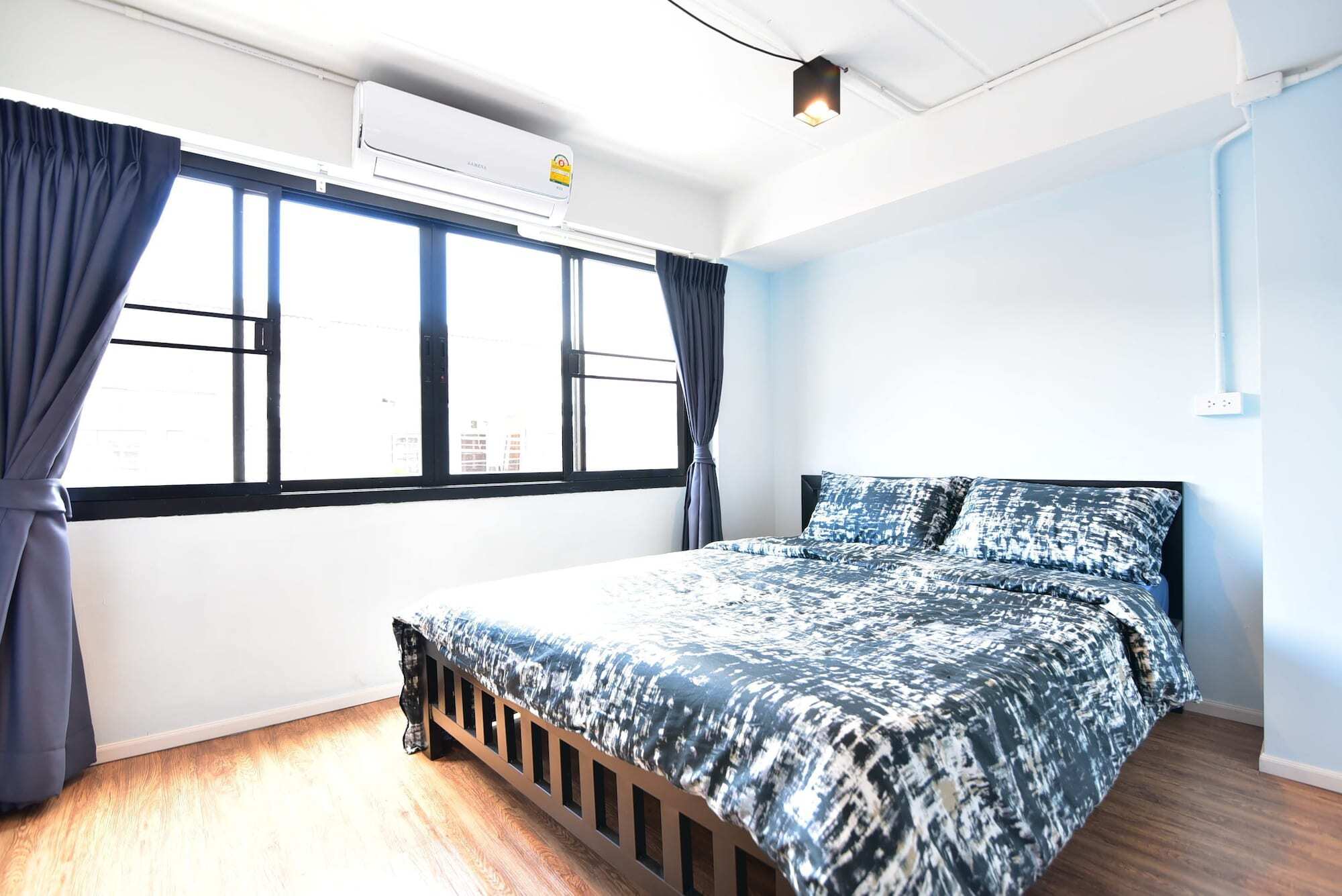 Wj Hostel Bangkok Exteriör bild